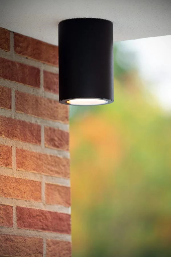 Lucide VOLANTIS - Ceiling spotlight Outdoor - Ø 10,8 cm - 1xE27 - IP54 - Black - ambiance 1